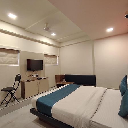 Hotel Avadh Palace, Subhash Bridge, Rto Circle, Ahmedabad Exteriör bild