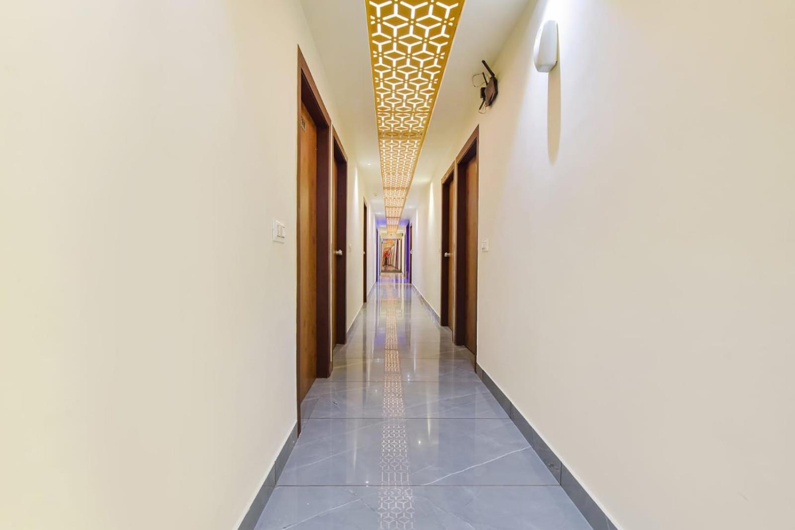 Hotel Avadh Palace, Subhash Bridge, Rto Circle, Ahmedabad Exteriör bild