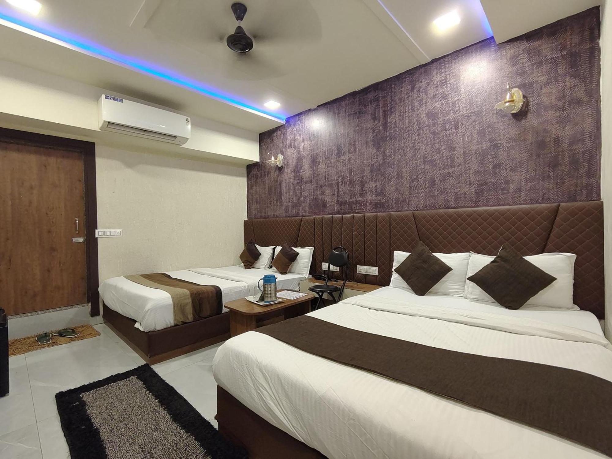 Hotel Avadh Palace, Subhash Bridge, Rto Circle, Ahmedabad Exteriör bild