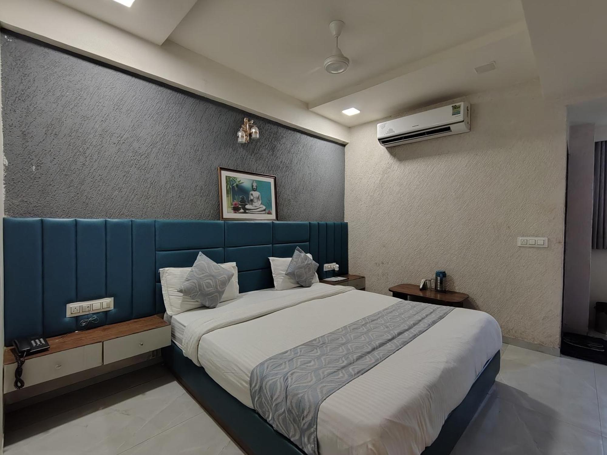 Hotel Avadh Palace, Subhash Bridge, Rto Circle, Ahmedabad Exteriör bild